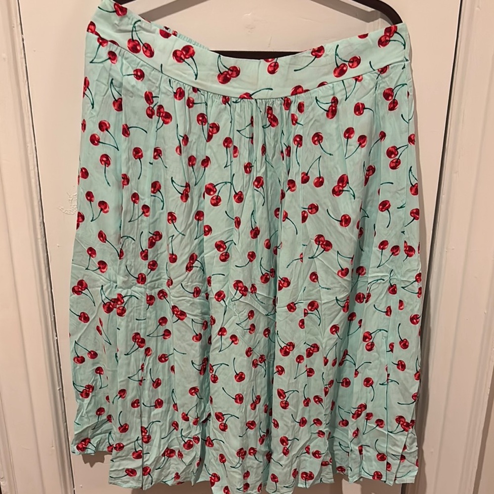 Torrid Retro Chic Cherry Print Women's Skirt Size 1